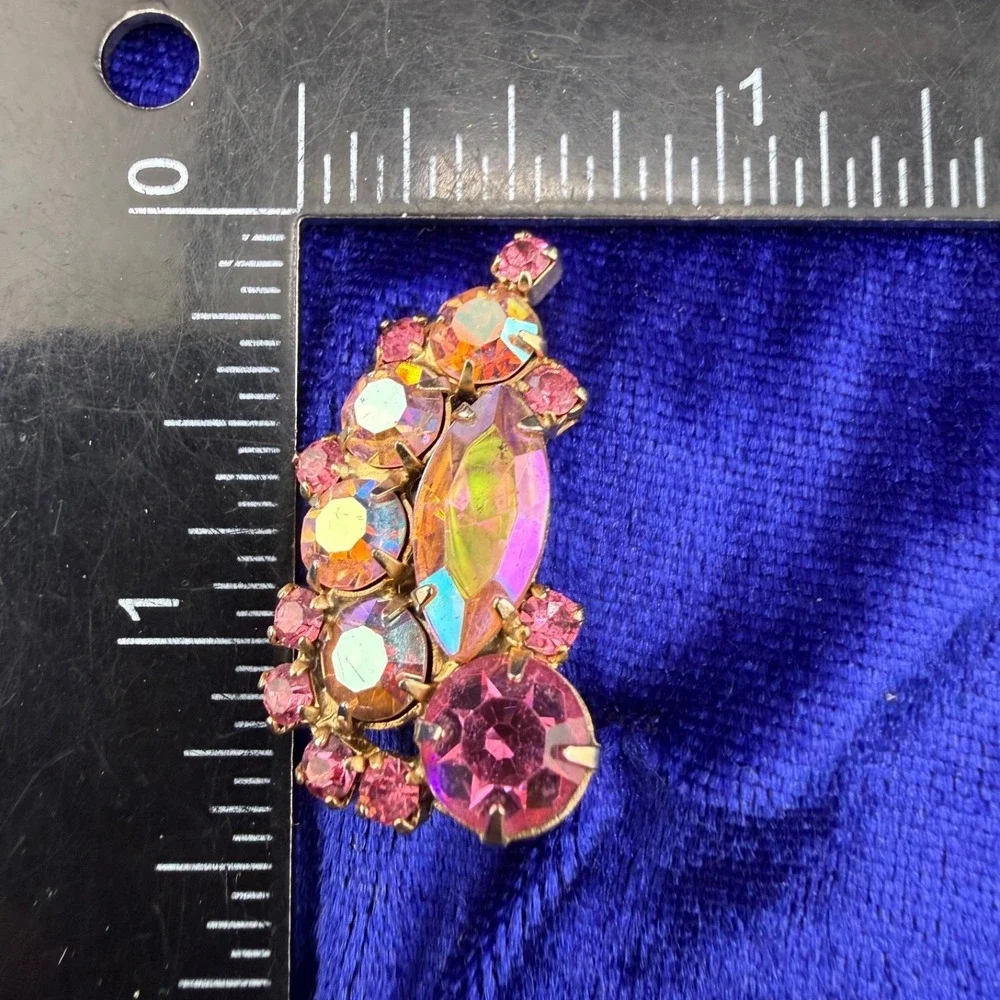 Vintage Weiss Rhinestone Brooch Clip On Earrings‎ Pink Signed